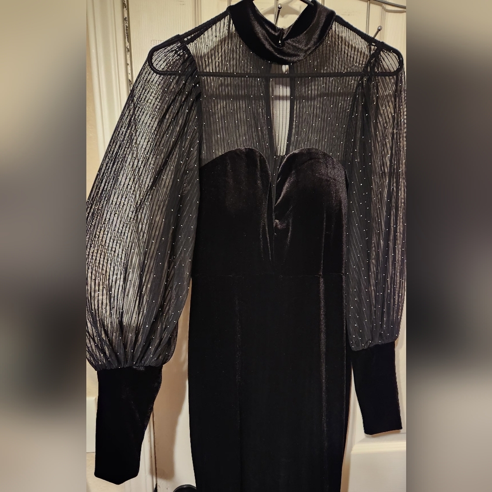 Elegant Black Evening Gown | Sz L - Picture 4 of 8